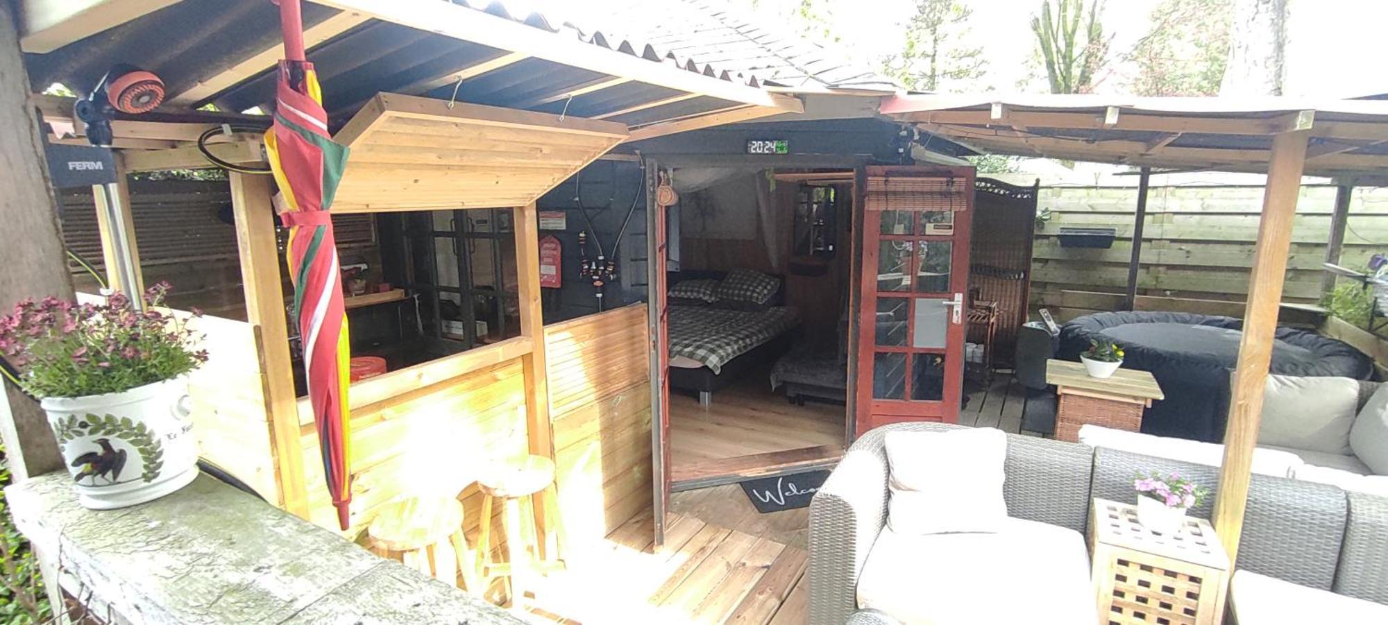 "Tempat Senang" Chalet On The Beautiful Veluwe With Airco Sauna Bbq Jacuzzi Beamer And Dog Putten Exterior foto